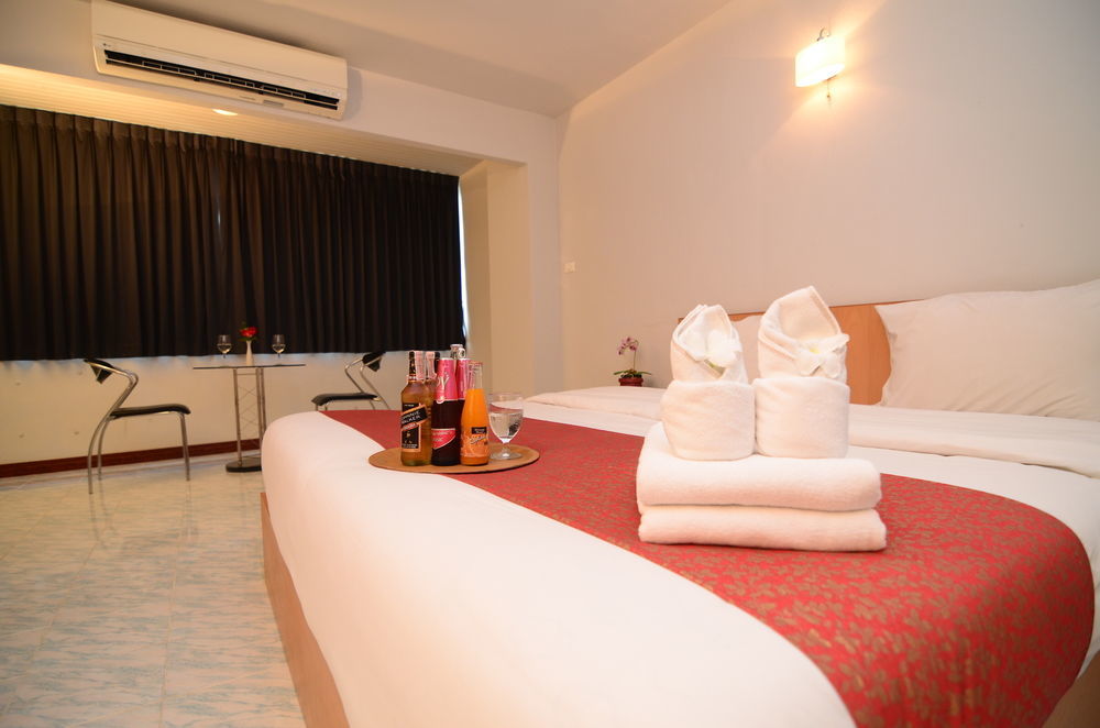 Oyo 257 Sea Paradise Hotel Sattahip Exteriér fotografie