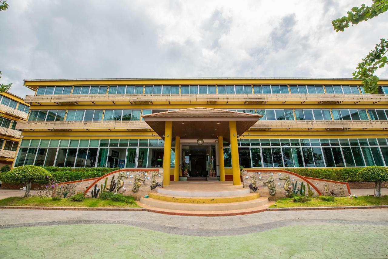 Oyo 257 Sea Paradise Hotel Sattahip Exteriér fotografie